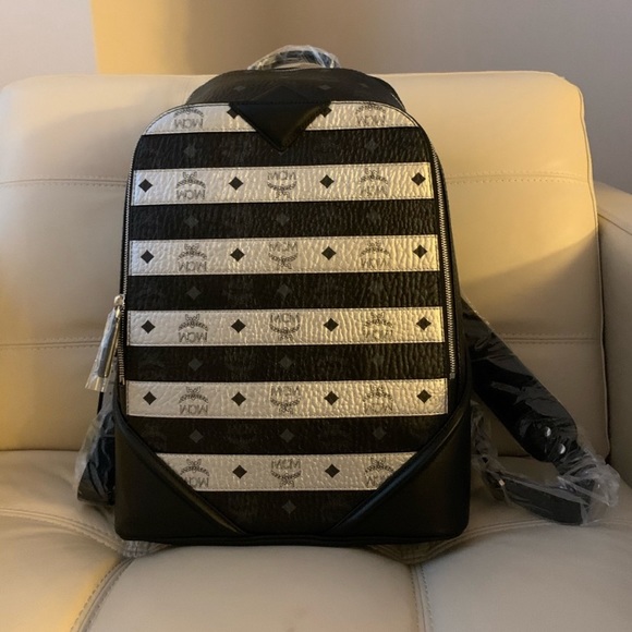 NWT MCM Large Leather Logo Backpack - Picture 11 of 16